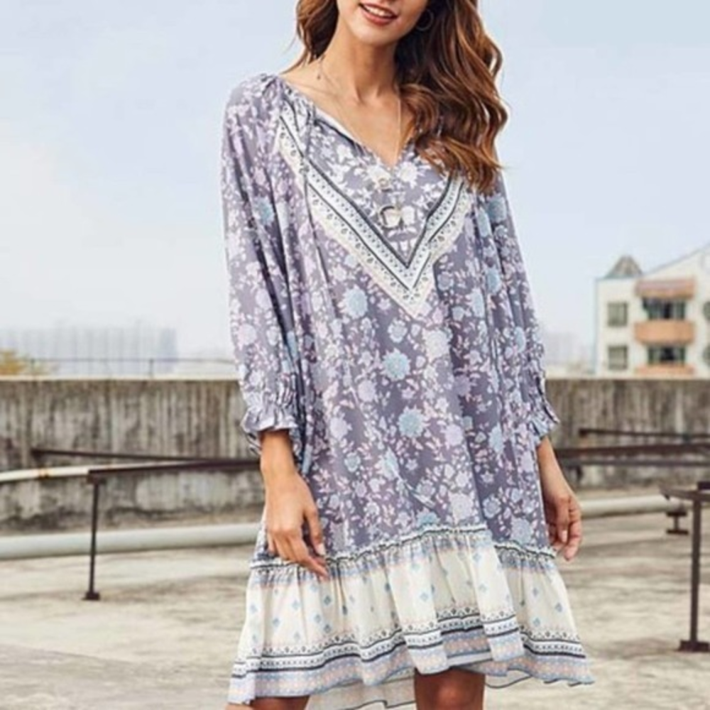 NEW WITH TAGS Luukse Gray Blue Floral Tie-Neck Tunic Dress‎